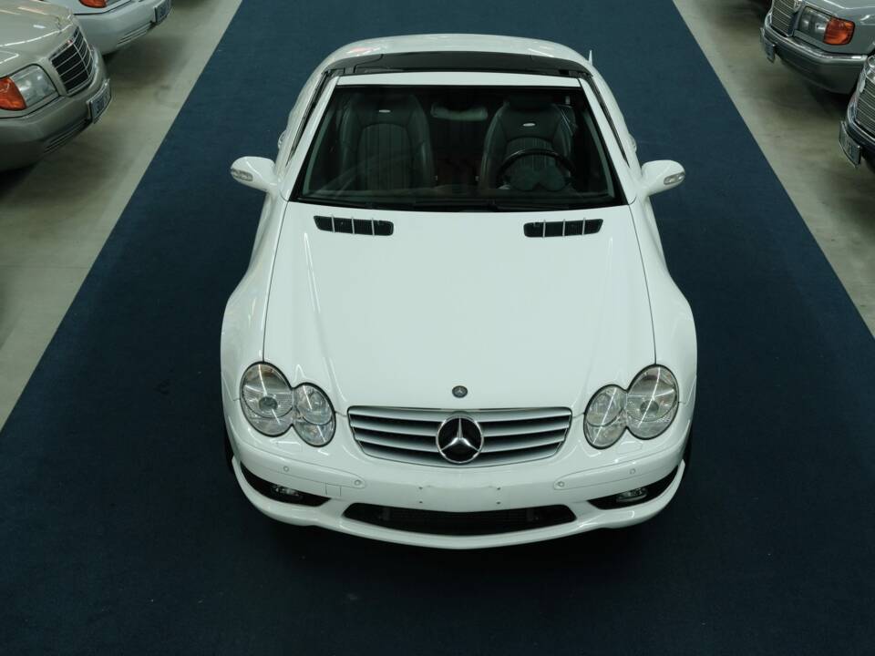 Image 4/50 of Mercedes-Benz SL 55 AMG (2003)