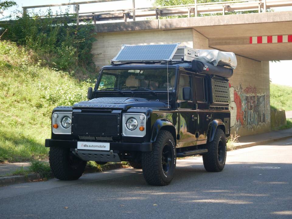 Image 10/50 of Land Rover Defender 110 (1900)