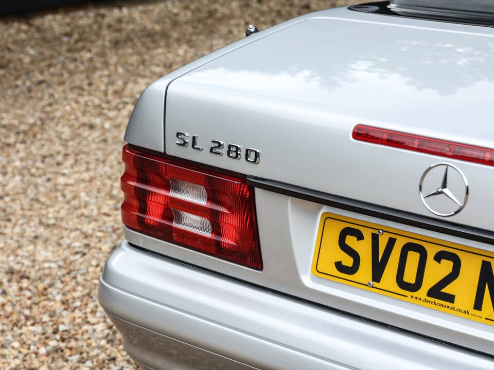 Image 8/43 of Mercedes-Benz SL 280 (2002)