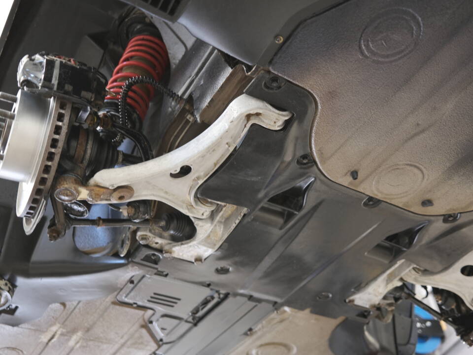 Image 61/97 of Porsche 911 Carrera 4 (1991)