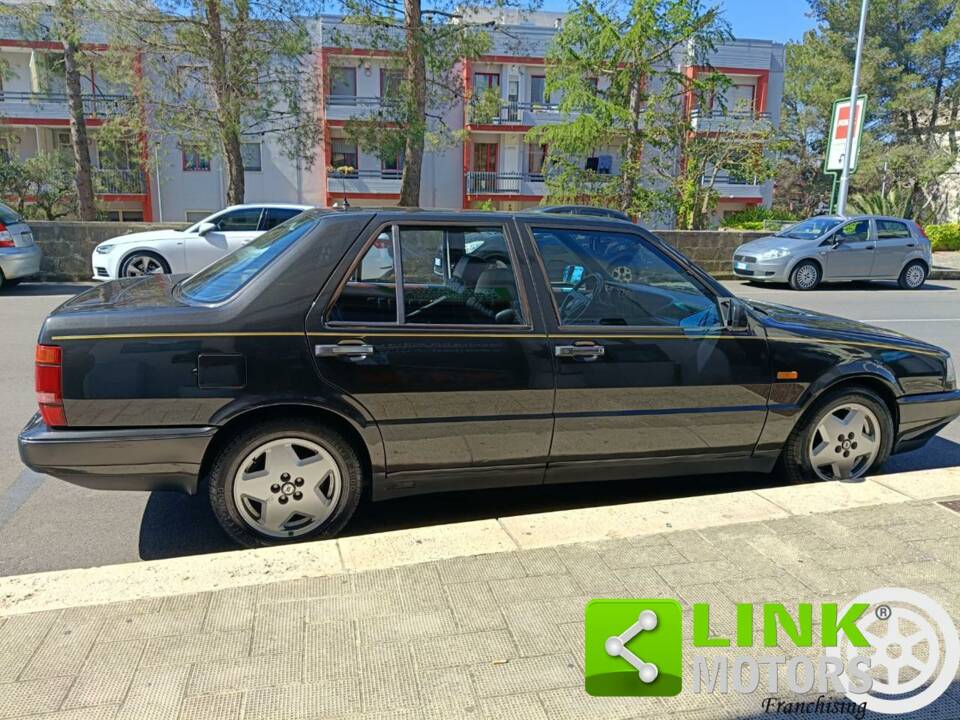 Image 8/10 of Lancia Thema 8.32 (1988)