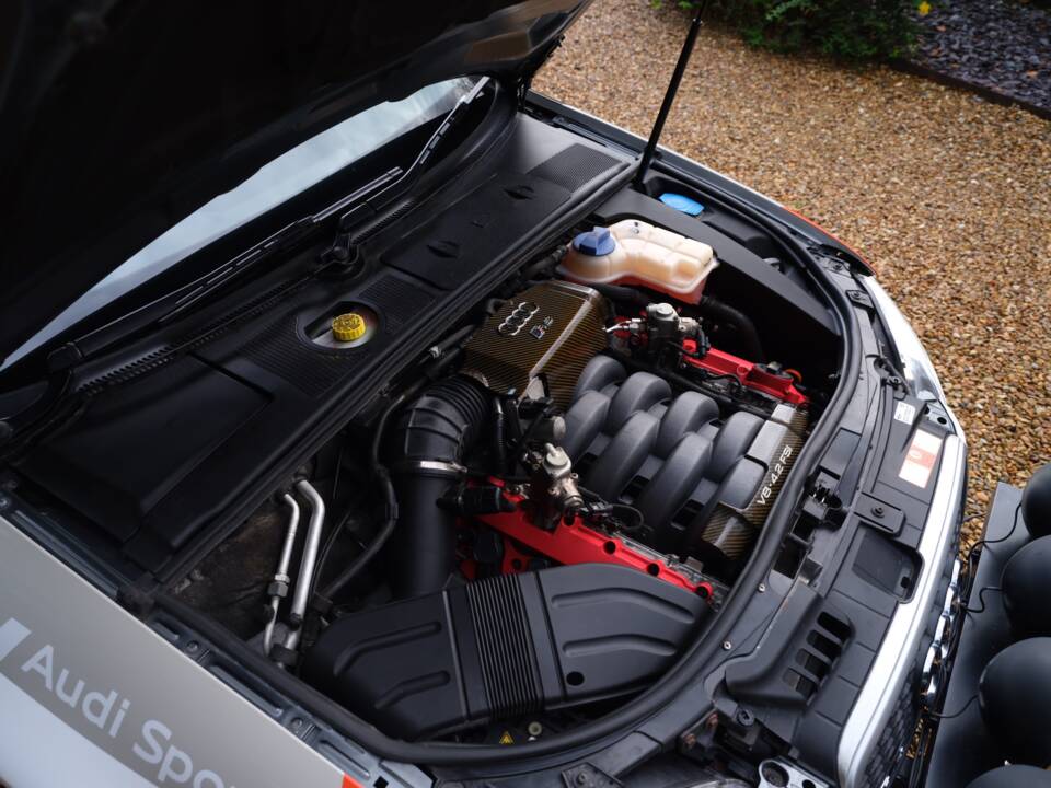 Bild 20/48 von Audi RS4 (2007)