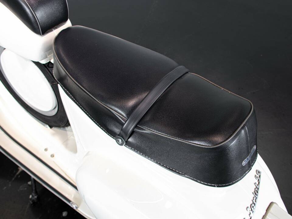 Image 16/41 de Piaggio Vespa 50 SS (1966)