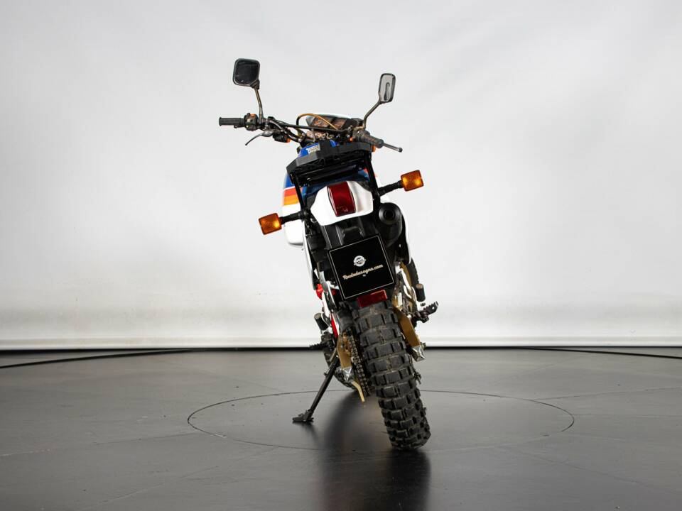Image 3/50 of Honda DUMMY (1986)