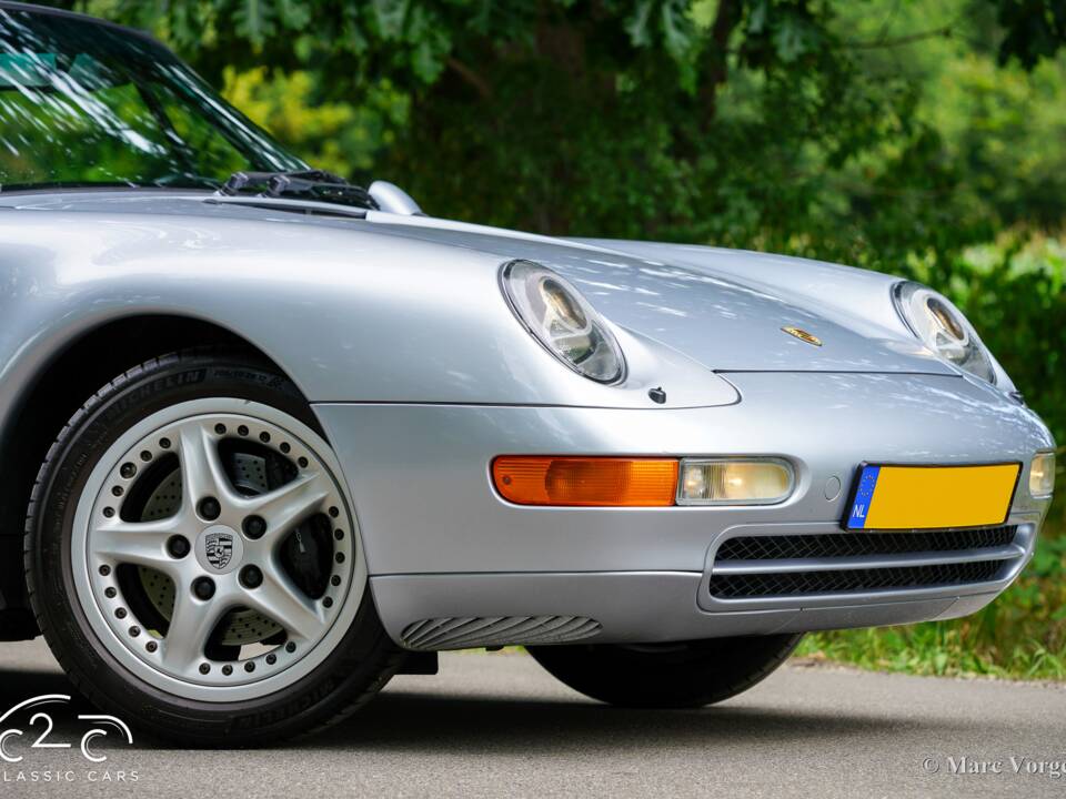 Image 33/63 of Porsche 911 Carrera (1996)