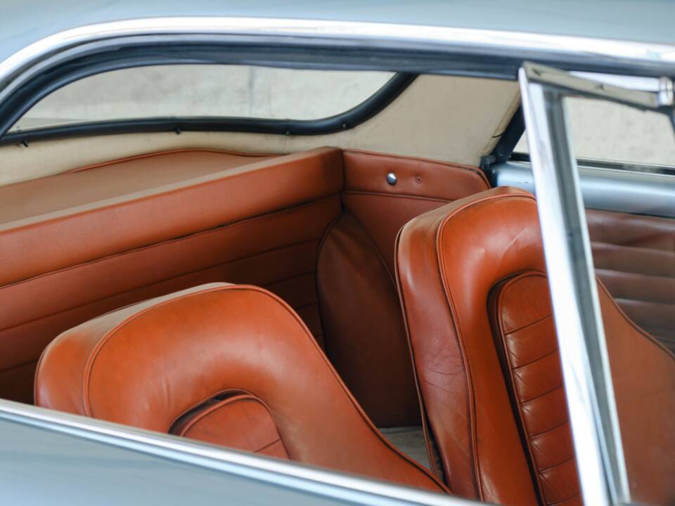 Bild 36/50 von Lancia Flaminia GT 2.5 3C Touring (1963)