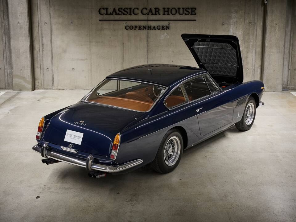 Imagen 22/90 de Ferrari 250 GT 2+2 (1963)