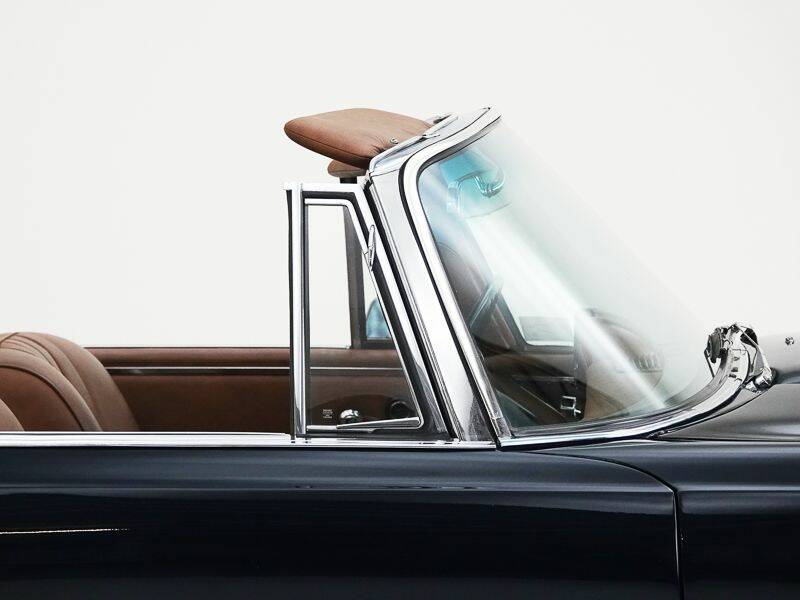 Imagen 10/15 de Mercedes-Benz 220 SE b (1964)
