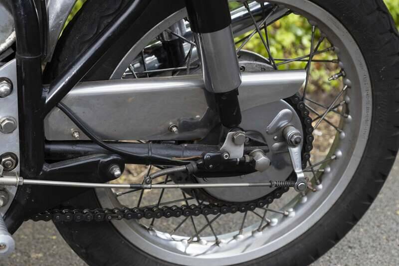 Image 27/33 of Norton Dominator Slimline TT (1969)