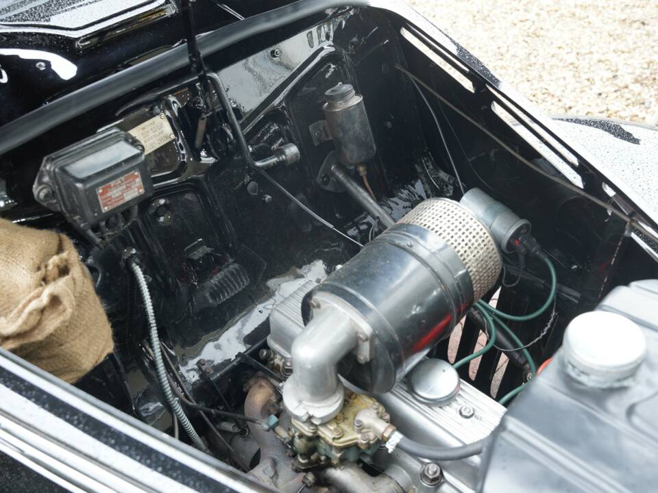 Image 30/50 of FIAT 1100 B (1947)