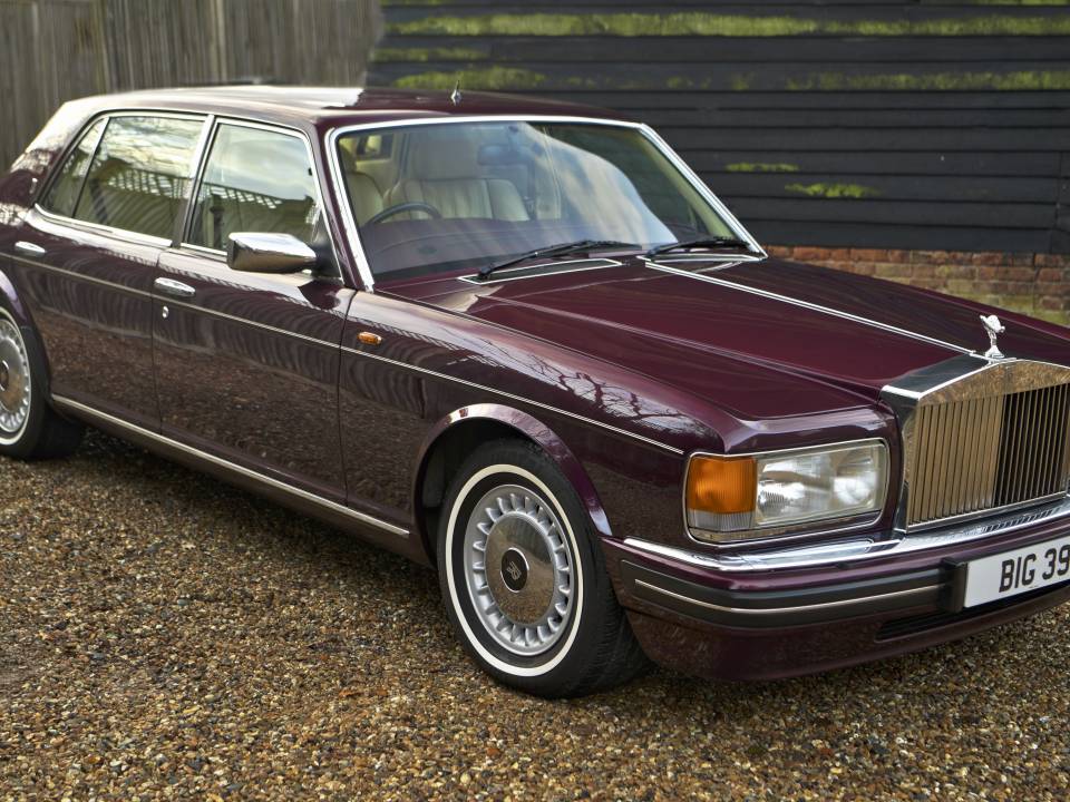 Image 18/50 of Rolls-Royce Silver Spur IV (1997)