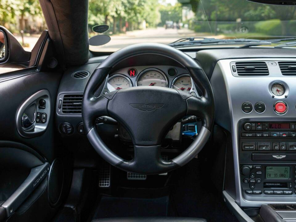 Bild 15/26 von Aston Martin V12 Vanquish (2003)