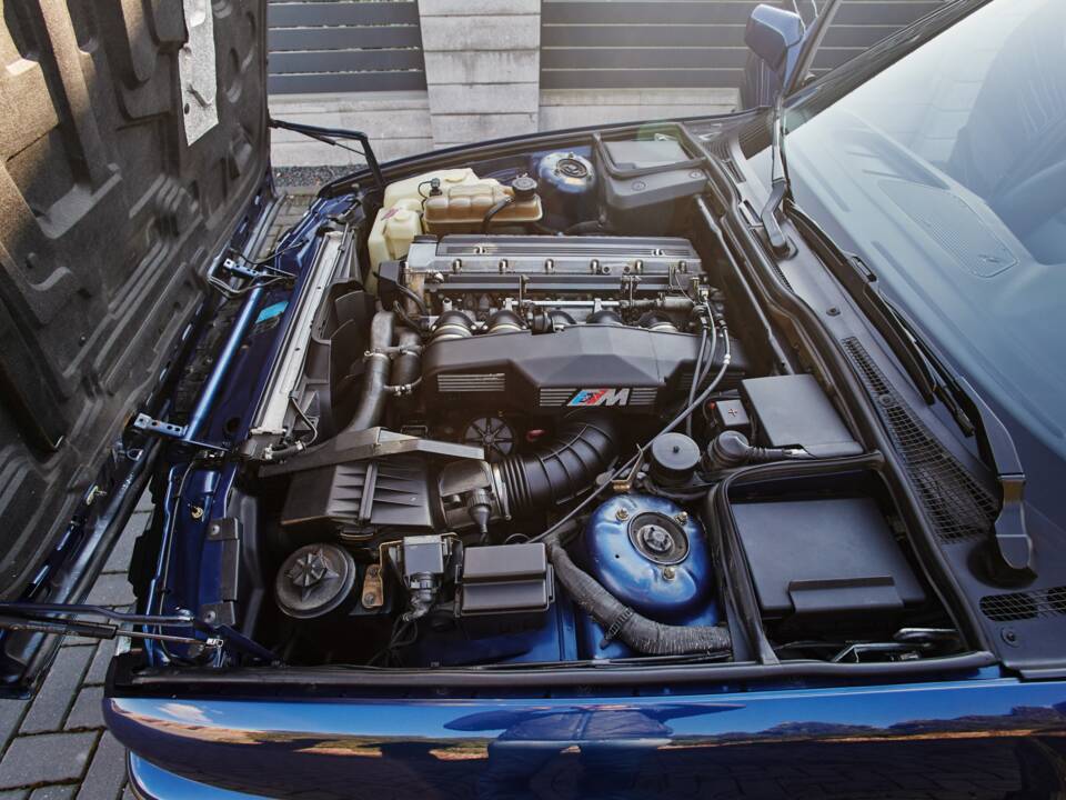 Bild 16/18 von BMW M5 (1992)