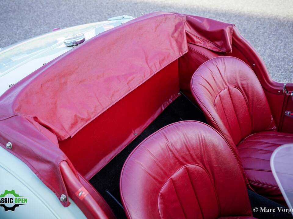 Image 11/45 of Triumph TR 2 (1954)