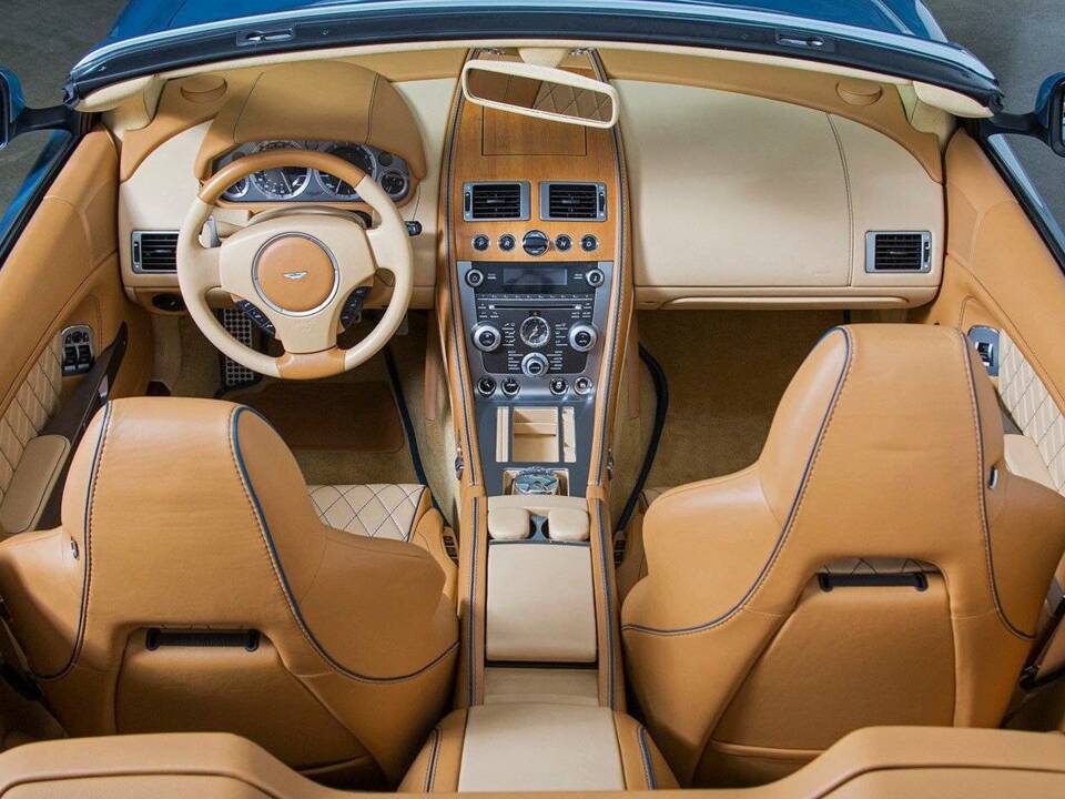 Bild 15/20 von Aston Martin DB 9 Volante (2014)