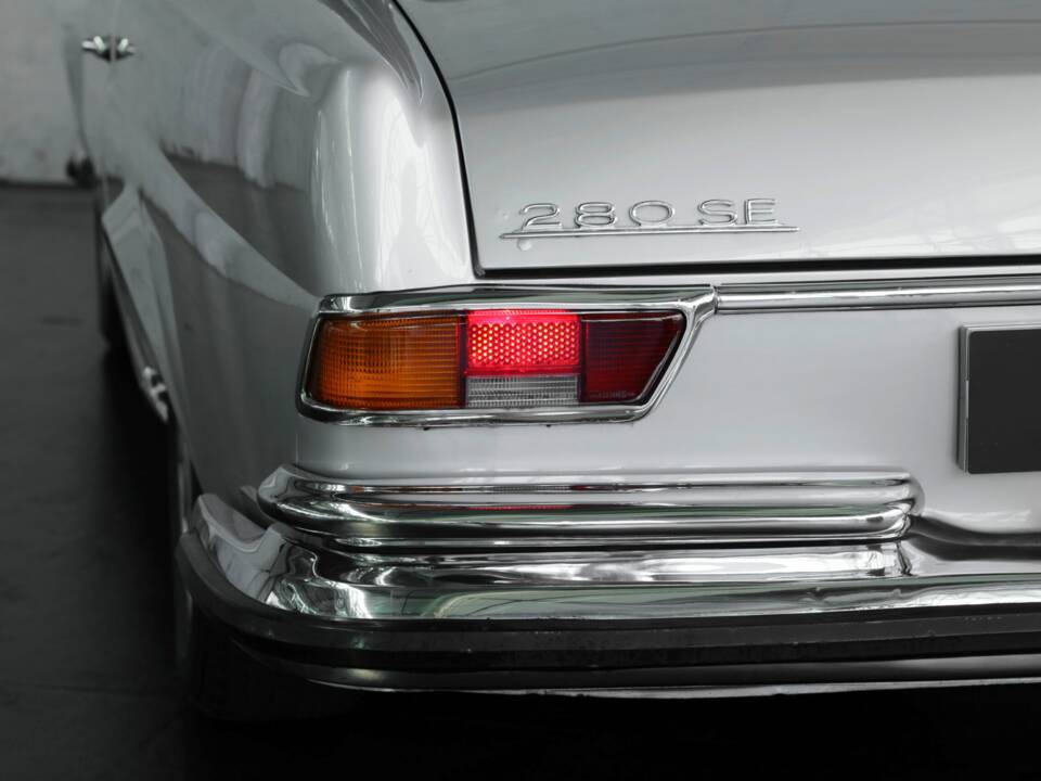 Image 43/49 de Mercedes-Benz 280 SE (1970)