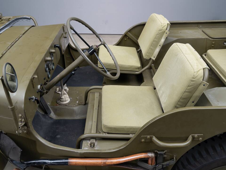 Image 19/35 of Jeep Willys-Overland CJ-3A (1944)