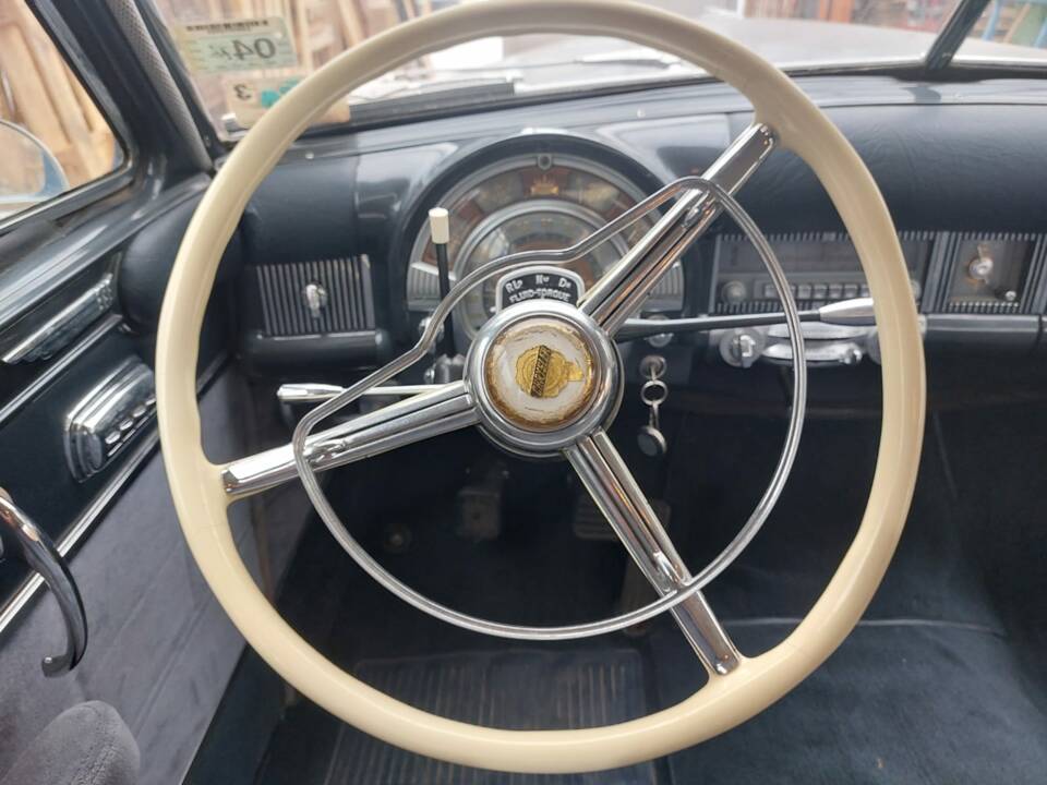 Image 6/11 of Chrysler Crown Imperial (1951)