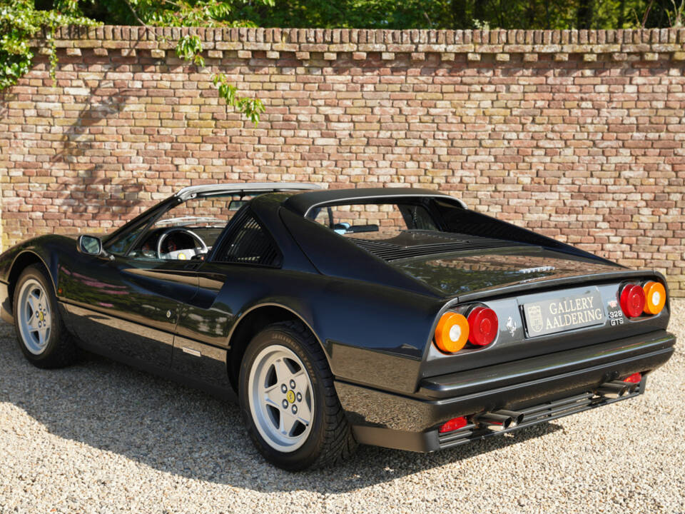 Image 2/50 of Ferrari 328 GTS (1987)