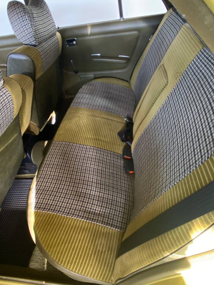 Bild 19/71 von Mercedes-Benz 250 (1979)