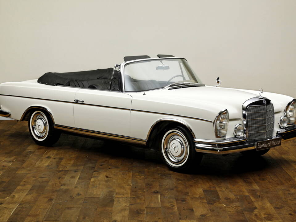 Image 25/25 of Mercedes-Benz 300 SE (1963)