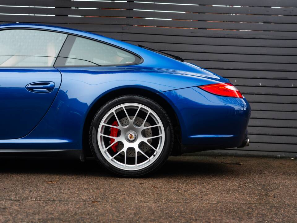 Bild 6/51 von Porsche 911 Carrera 4 GTS (2011)