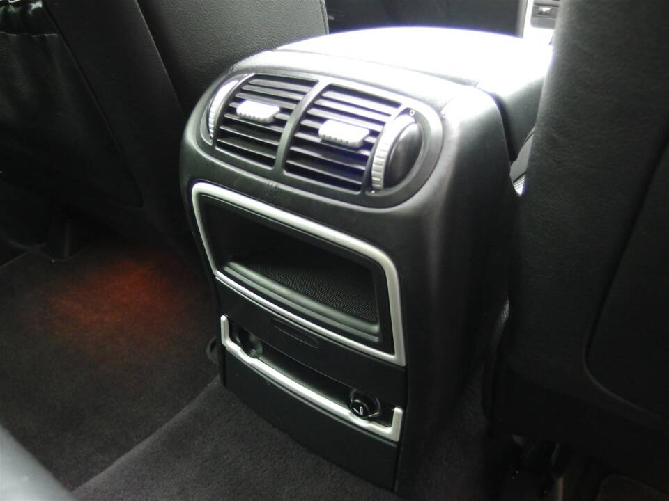 Immagine 60/99 di Porsche Cayenne GTS (2008)