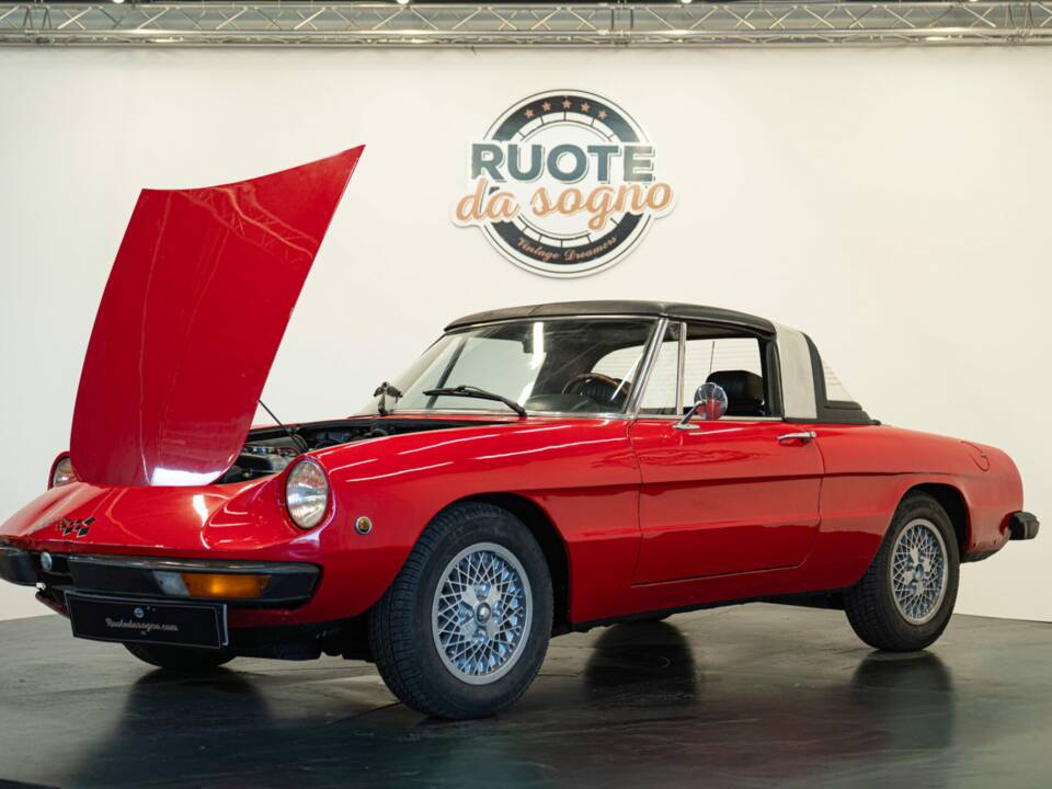 Image 42/50 of Alfa Romeo 1600 Spider (1972)