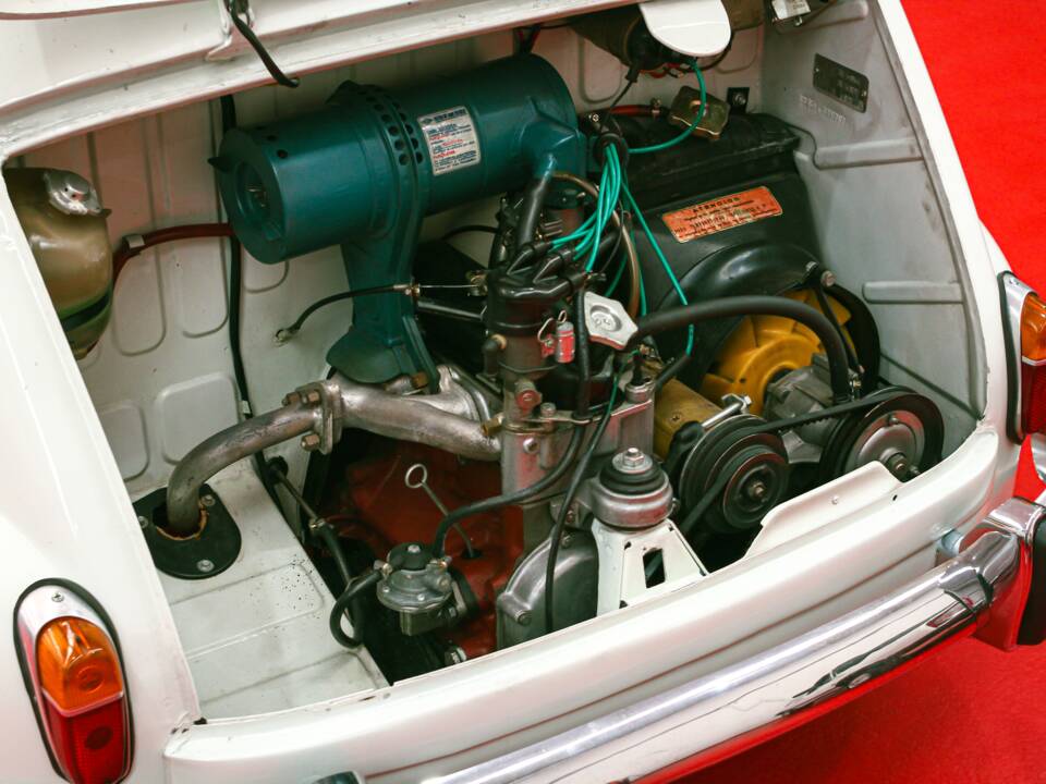 Image 27/32 of SEAT 600 D (1968)