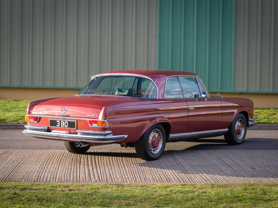 Afbeelding 6/32 van Mercedes-Benz 280 SE 3,5 (1971)