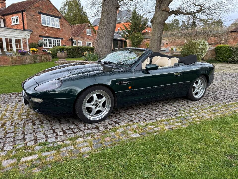 Image 4/44 of Aston Martin DB 7 Volante (1998)