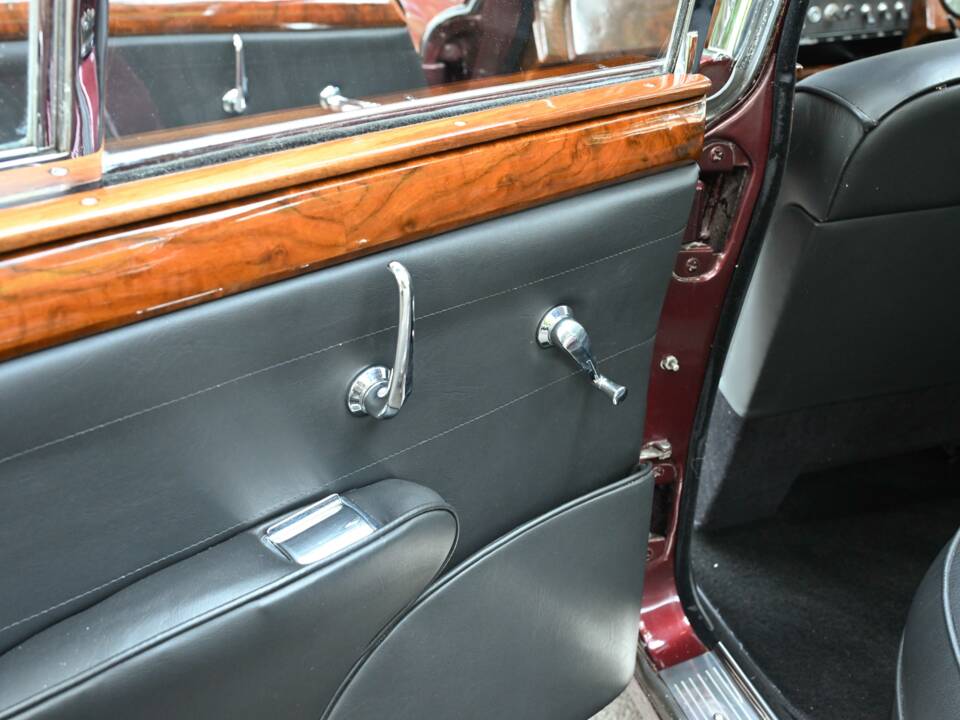 Bild 39/48 von Jaguar Mk II 3.4 (1963)