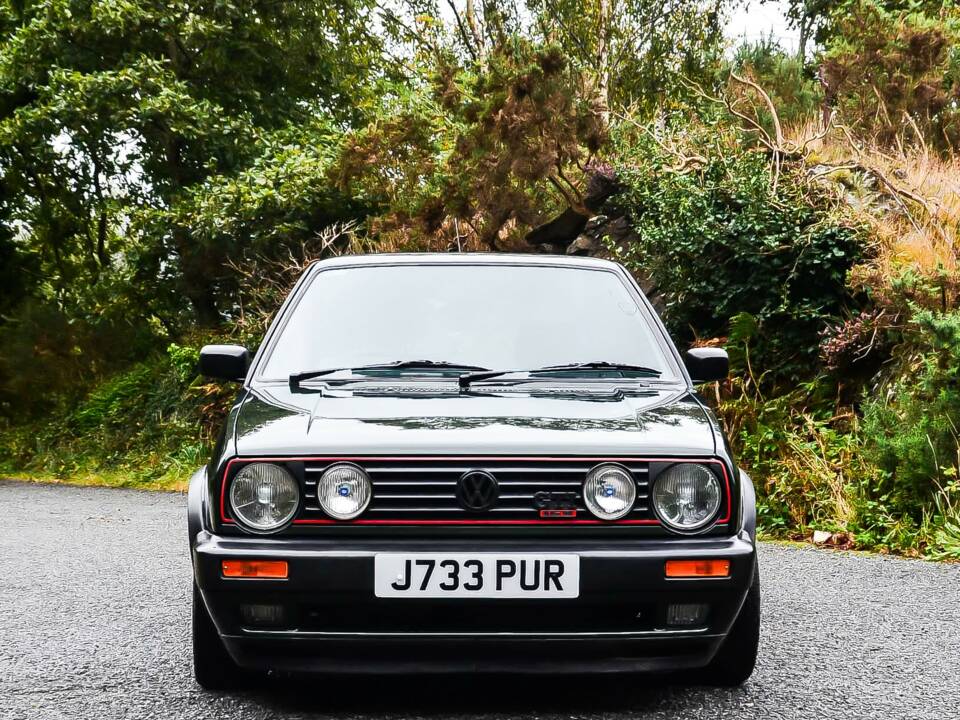Image 14/37 de Volkswagen Golf III 2.0 16V GTI (1992)