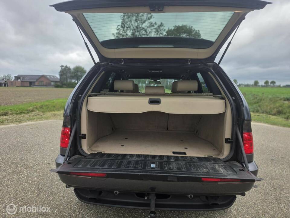 Bild 15/46 von BMW X5 3.0i (2003)