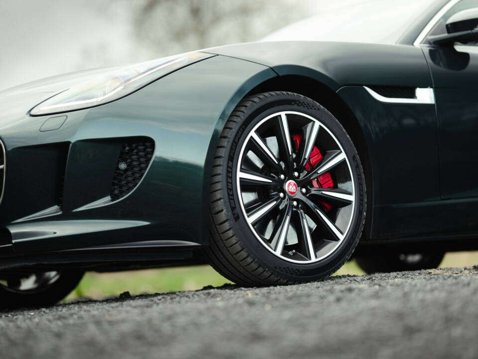 Bild 32/32 von Jaguar F-Type R (2016)