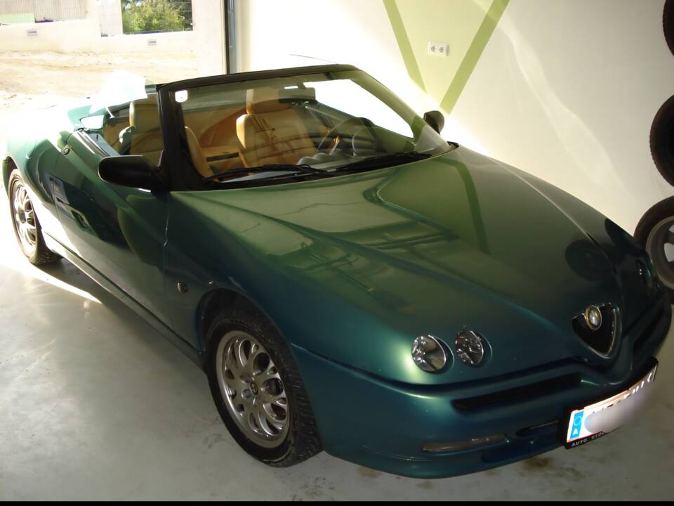 Immagine 1/8 di Alfa Romeo Spider 2.0 Twin Spark (2000)