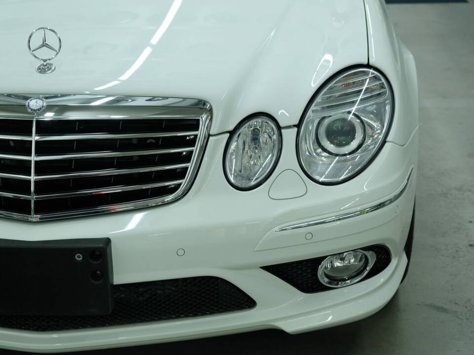 Bild 15/50 von Mercedes-Benz E 500 (2007)