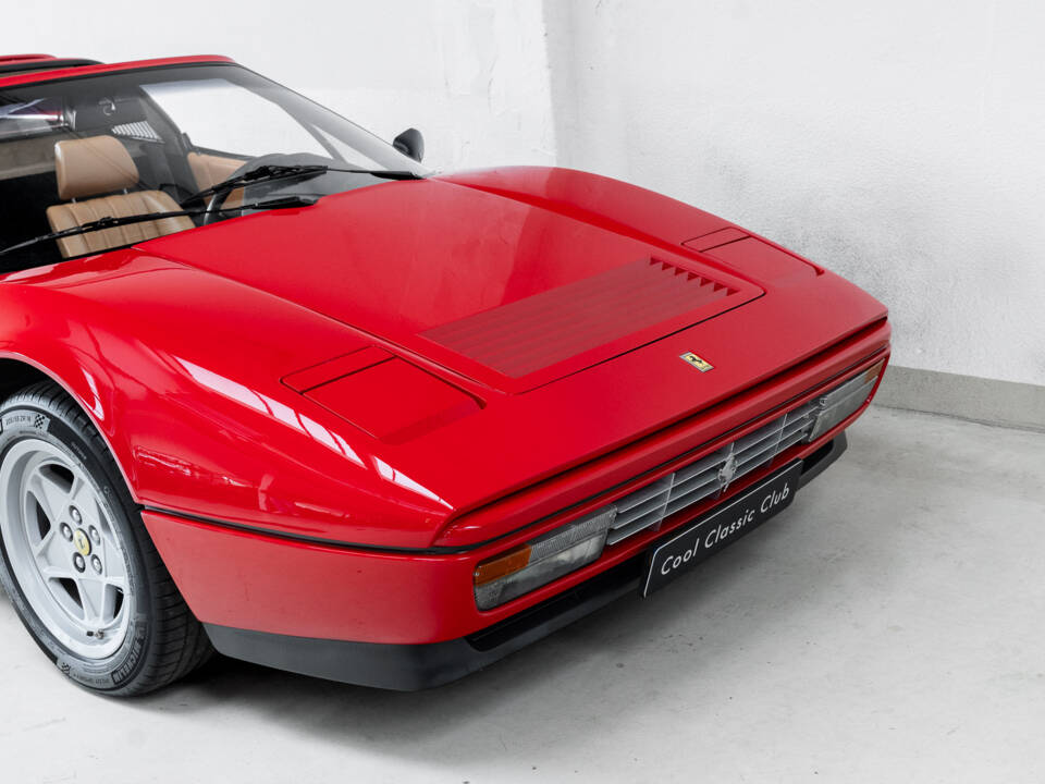 Bild 22/38 von Ferrari 328 GTS (1987)