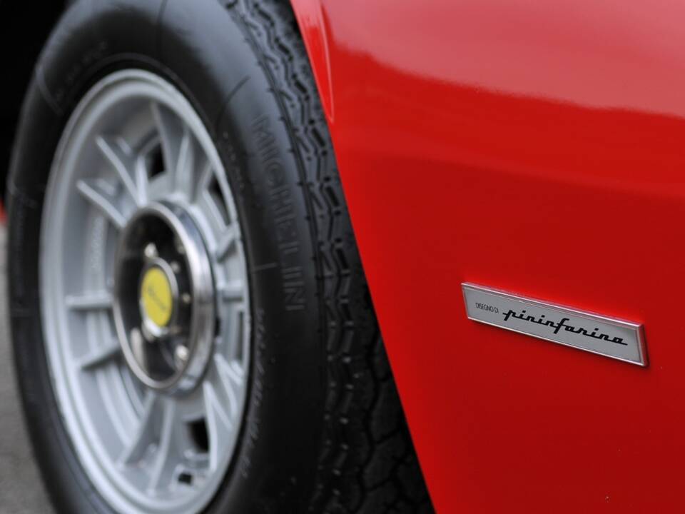 Image 15/27 of Ferrari Dino 246 GT (1972)