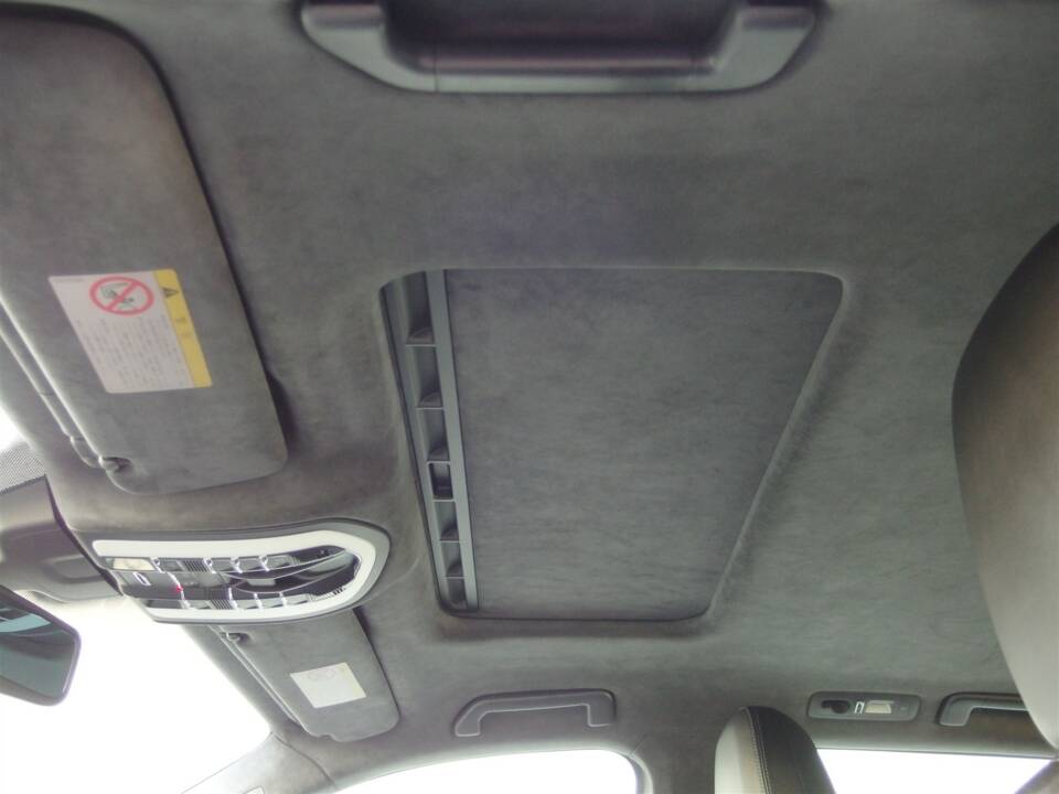 Imagen 53/97 de Porsche Cayenne Turbo (2011)