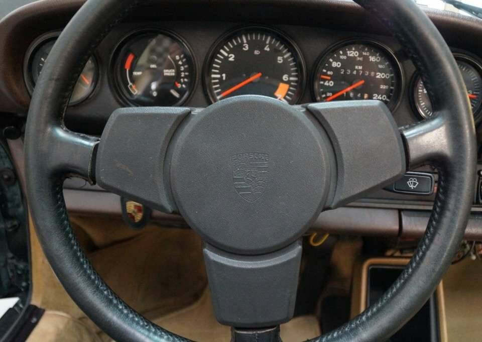 Image 8/50 of Porsche 911 SC 3.0 (1980)