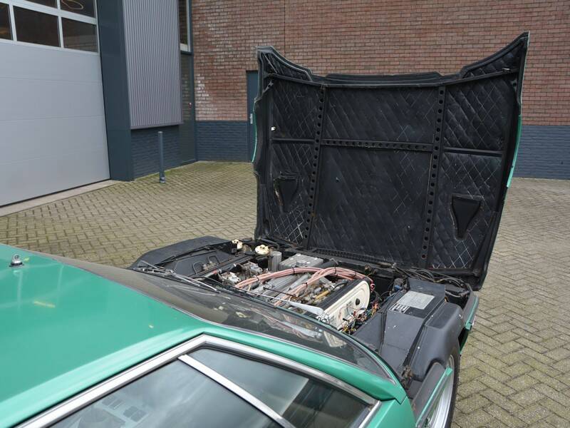 Bild 39/44 von Lamborghini Espada 400 GT (1973)