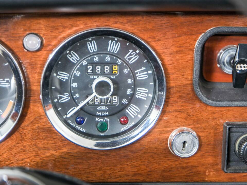 Bild 17/50 von Triumph Vitesse 6 (1970)