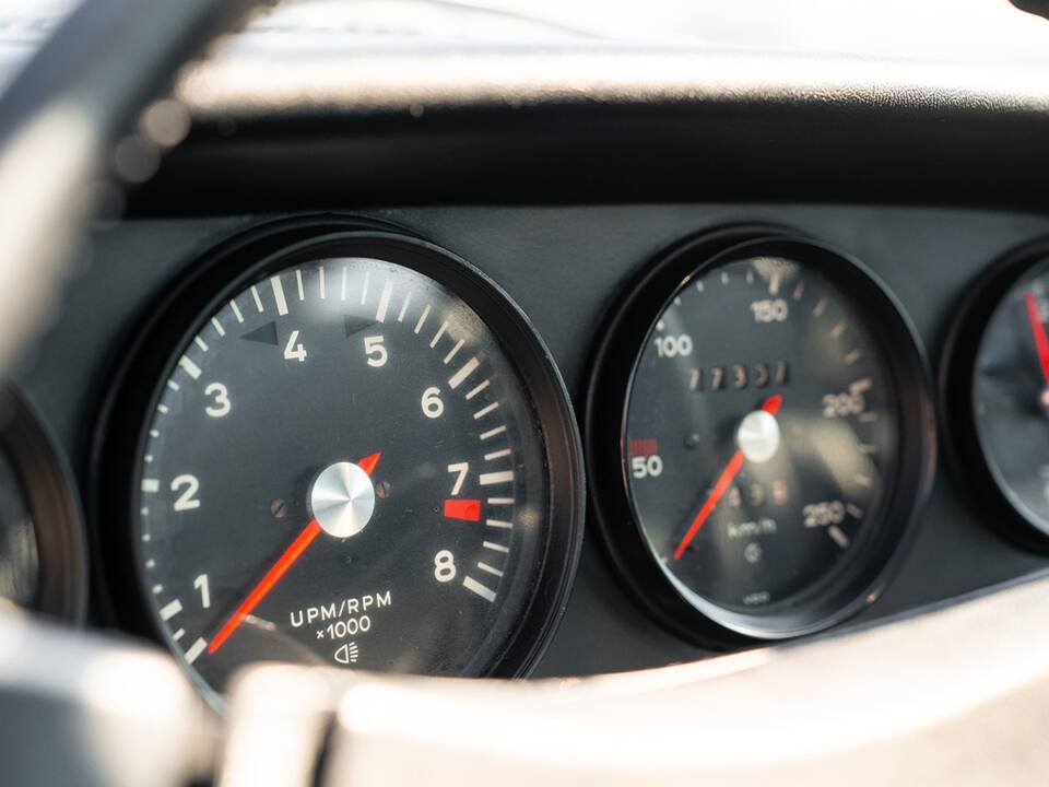 Image 37/47 de Porsche 911 2.2 S (1970)