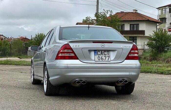 Image 3/7 de Mercedes-Benz CLS 55 AMG (2006)