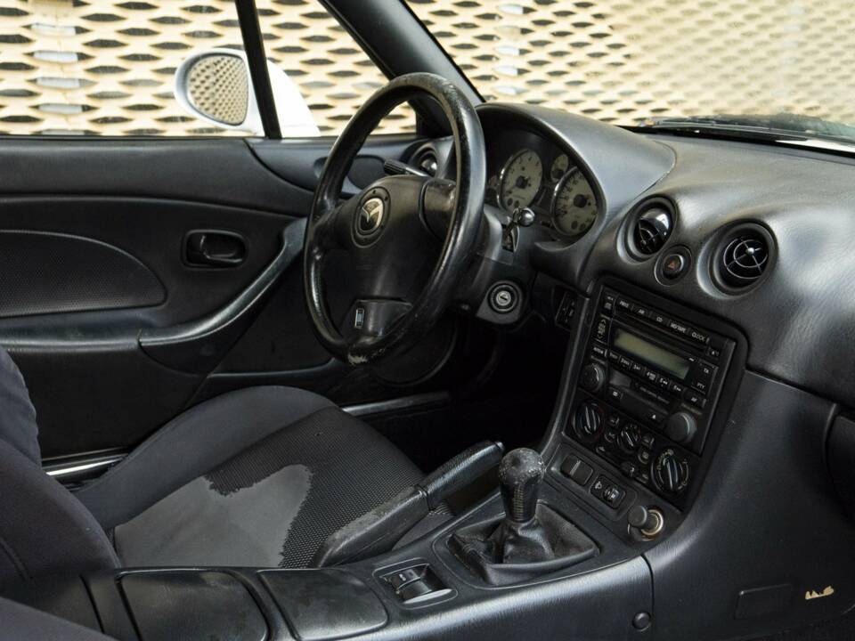 Image 13/20 of Mazda MX-5 1.6 (2001)