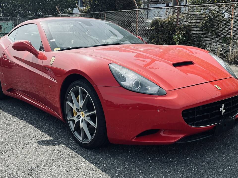 Image 13/49 of Ferrari California 30 (2013)