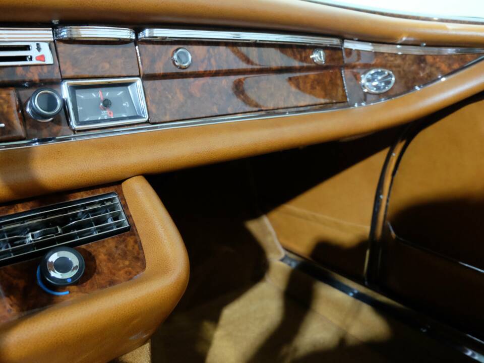 Immagine 16/29 di Mercedes-Benz 280 SE 3,5 (1970)