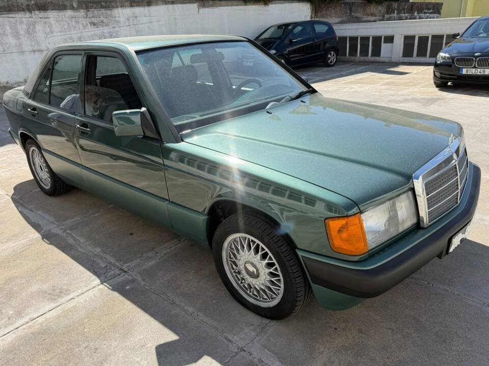 Image 1/8 of Mercedes-Benz 190 E 1.8 (1992)