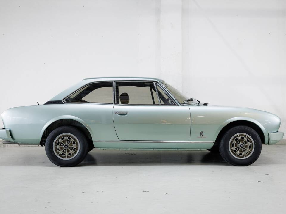 Image 3/24 de Peugeot 504 Coupé (1981)